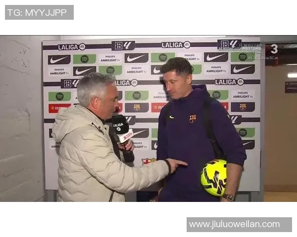 莱万再创辉煌带领球队征战新赛季展现无与伦比的足球才华与领导力